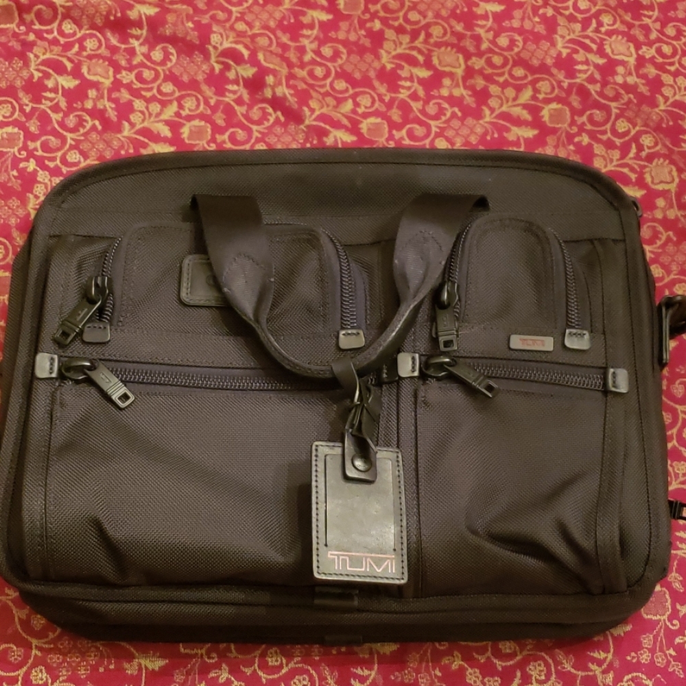Tumi expandable laptop briefcase